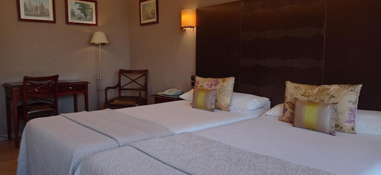 Hotel Ciudad De Виго Екстериор снимка