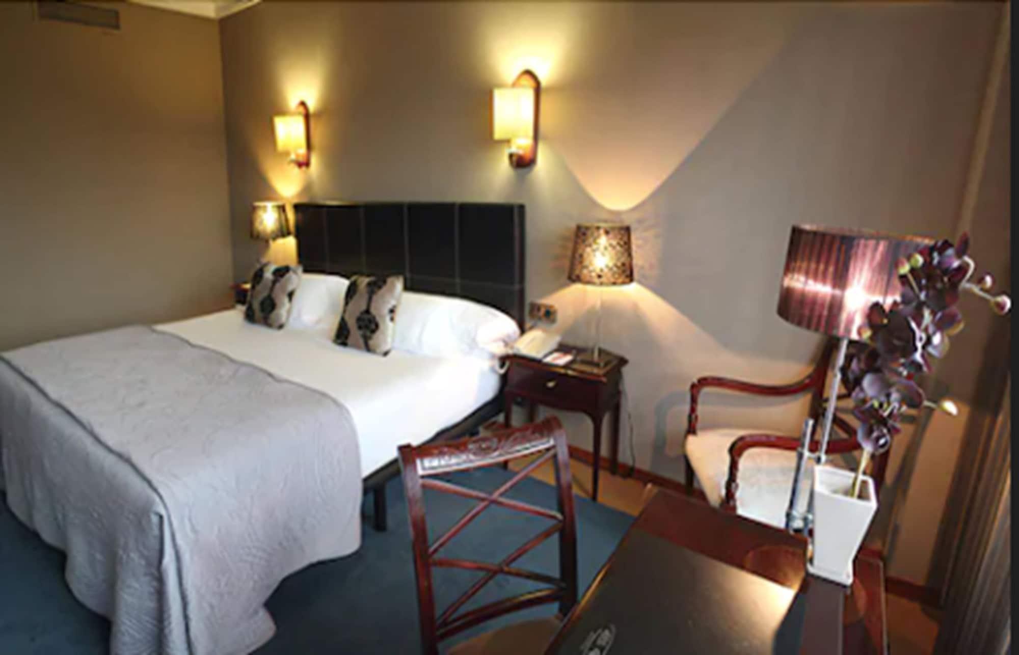 Hotel Ciudad De Виго Екстериор снимка