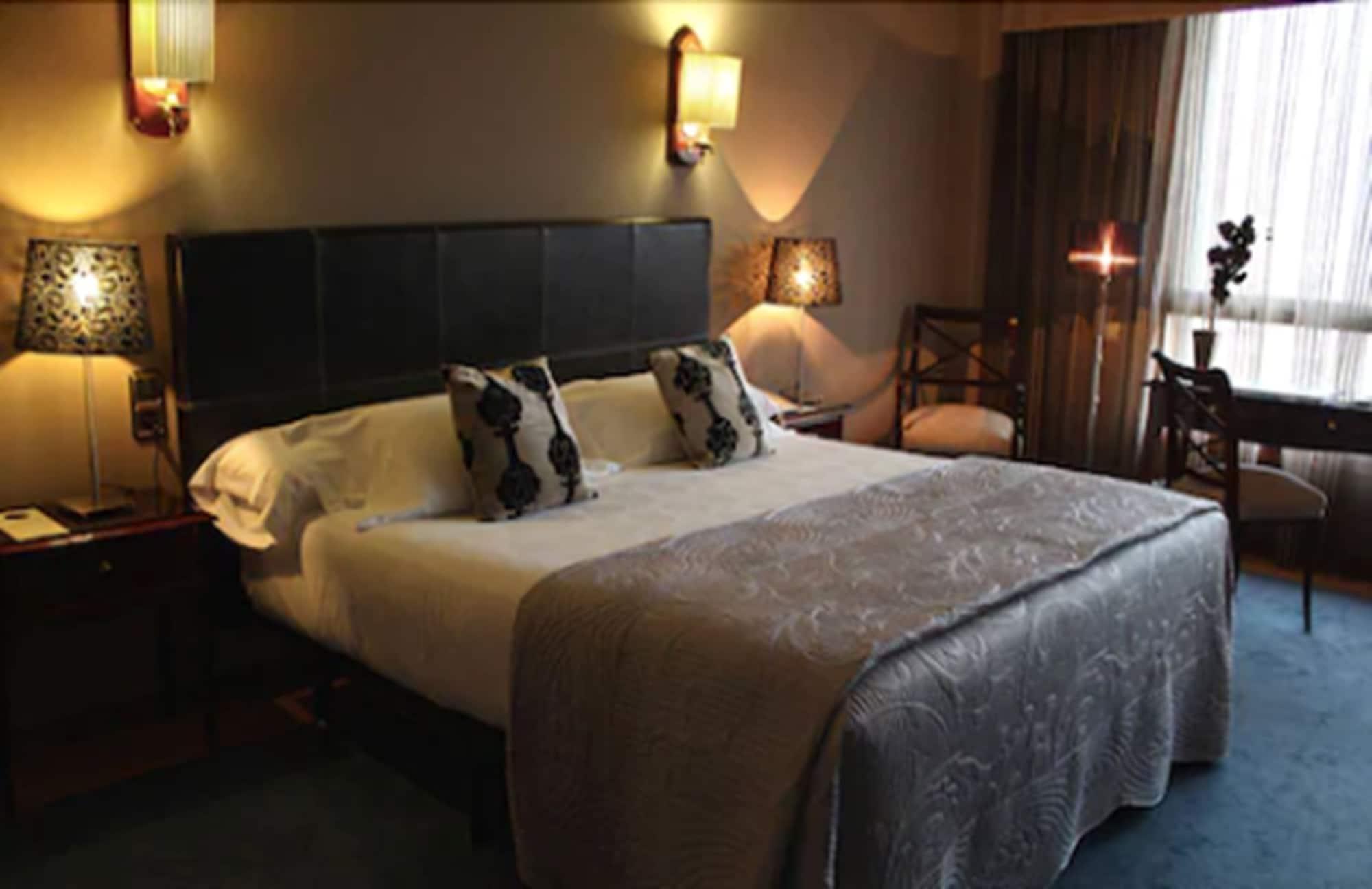 Hotel Ciudad De Виго Екстериор снимка
