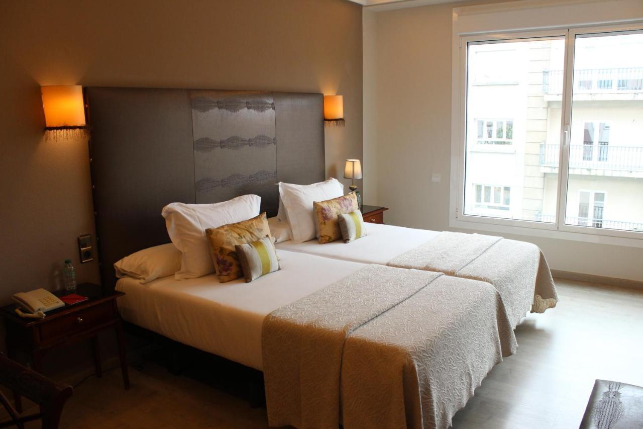 Hotel Ciudad De Виго Екстериор снимка