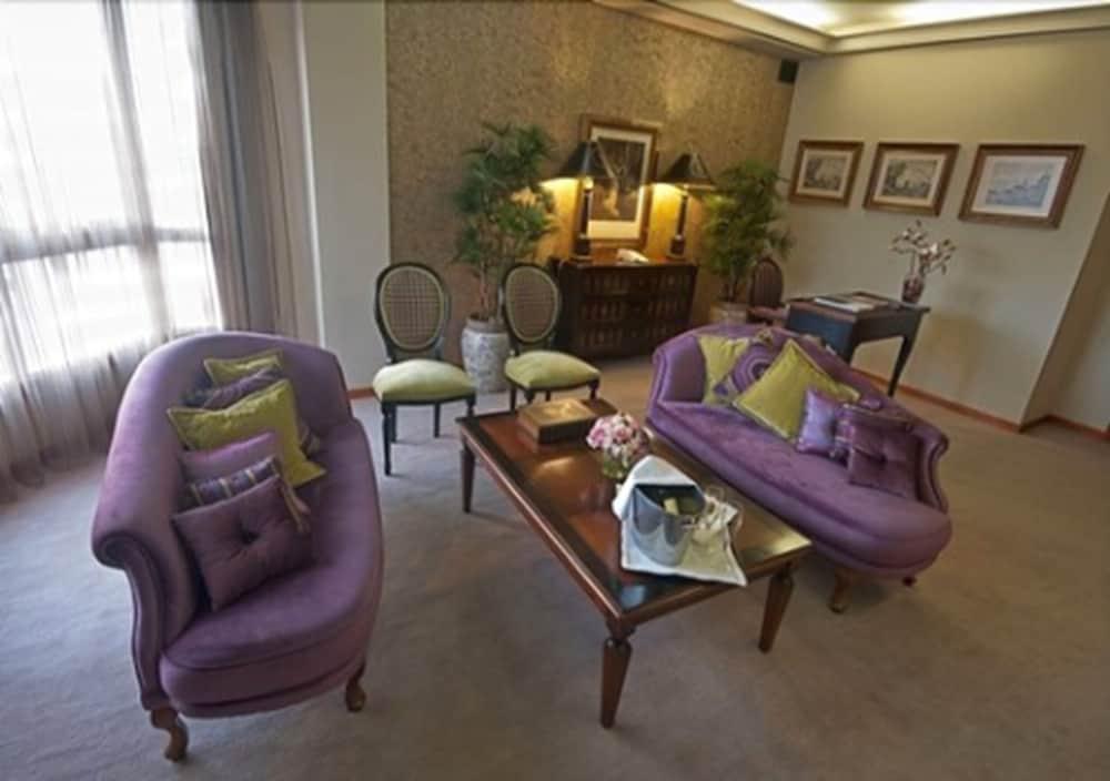 Hotel Ciudad De Виго Екстериор снимка