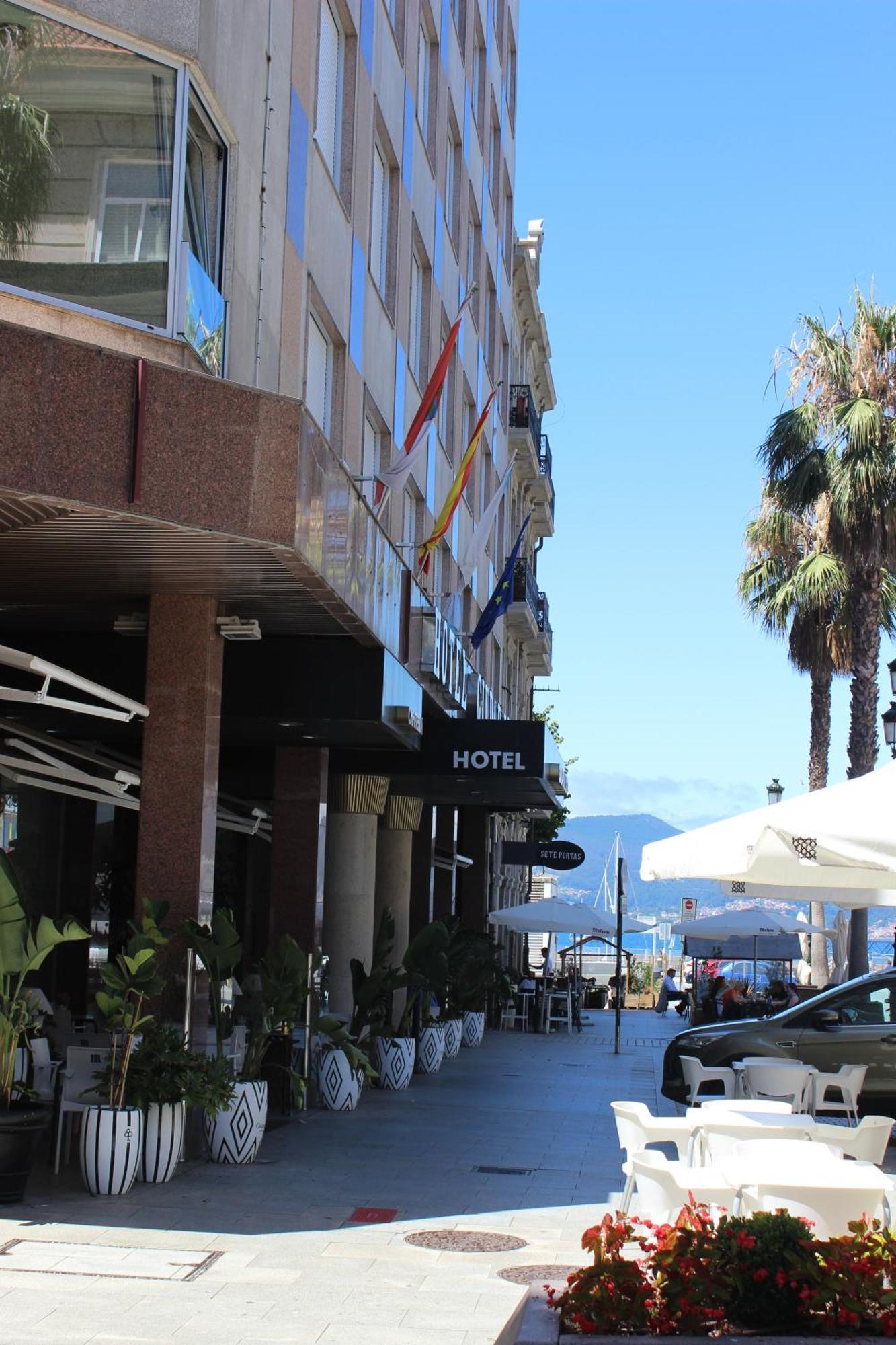 Hotel Ciudad De Виго Екстериор снимка